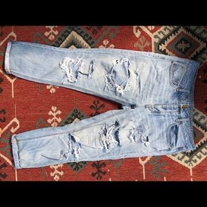 High wasted, distressed American Eagle crop jeans